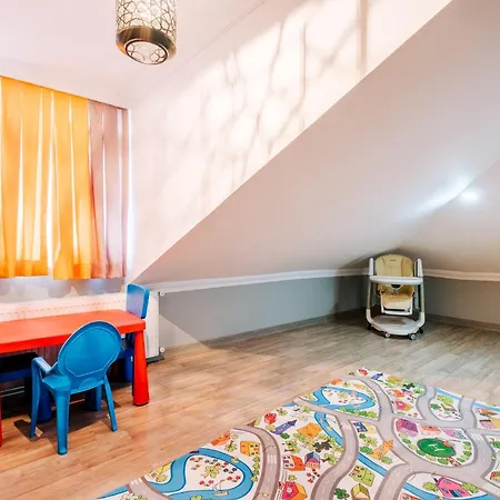 Huge Duplex Flat W Terrace Near Bilgi University *
