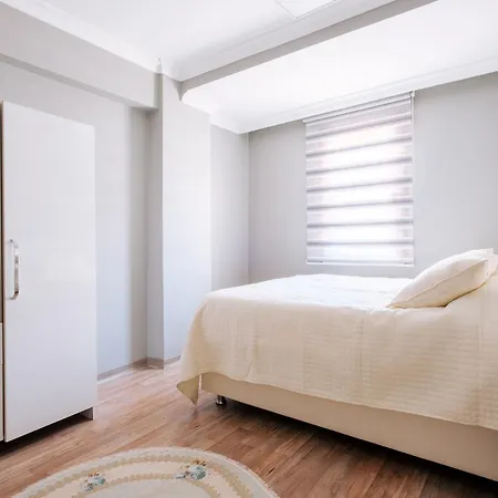 شقة Huge Duplex Flat W Terrace Near Bilgi University *