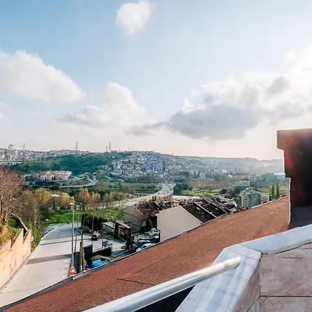 Huge Duplex Flat W Terrace Near Bilgi University דירה איסטמבול
