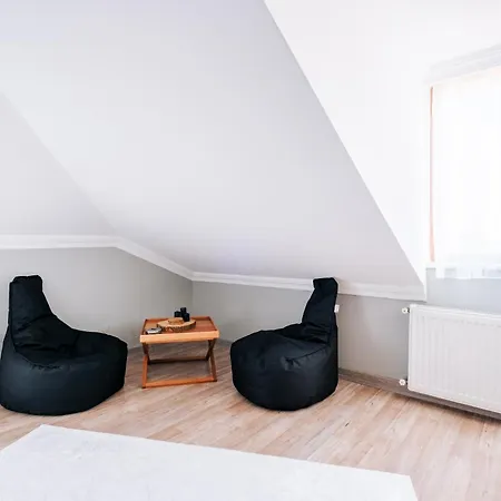 Huge Duplex Flat W Terrace Near Bilgi University *