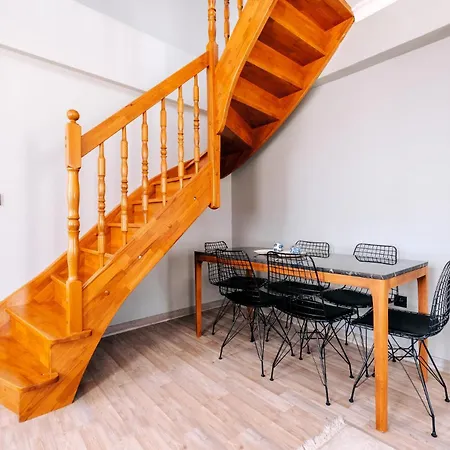 Apartmán Huge Duplex Flat W Terrace Near Bilgi University Istanbulská provincie