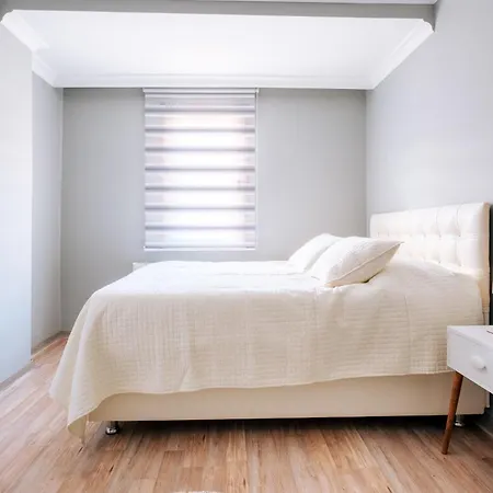 Huge Duplex Flat W Terrace Near Bilgi University Apartmán Istanbulská provincie