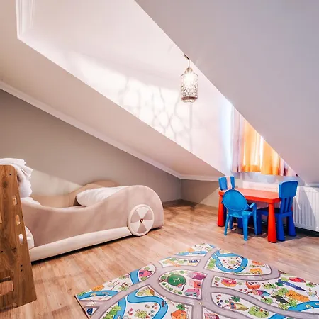 Huge Duplex Flat W Terrace Near Bilgi University
